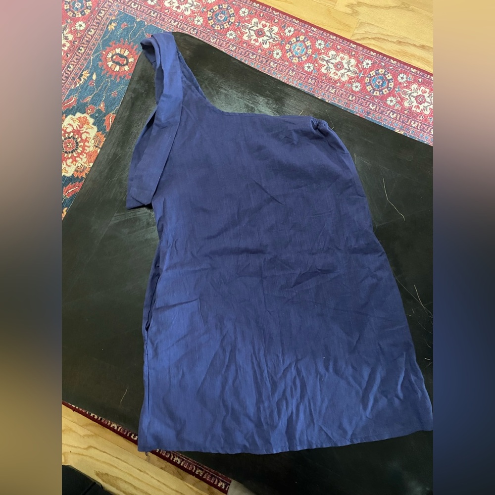 One shoulder dress